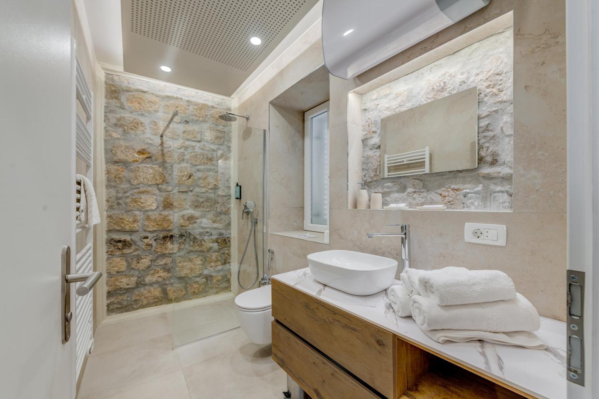 Inmotion Luxury Rooms Σπλιτ Εξωτερικό φωτογραφία