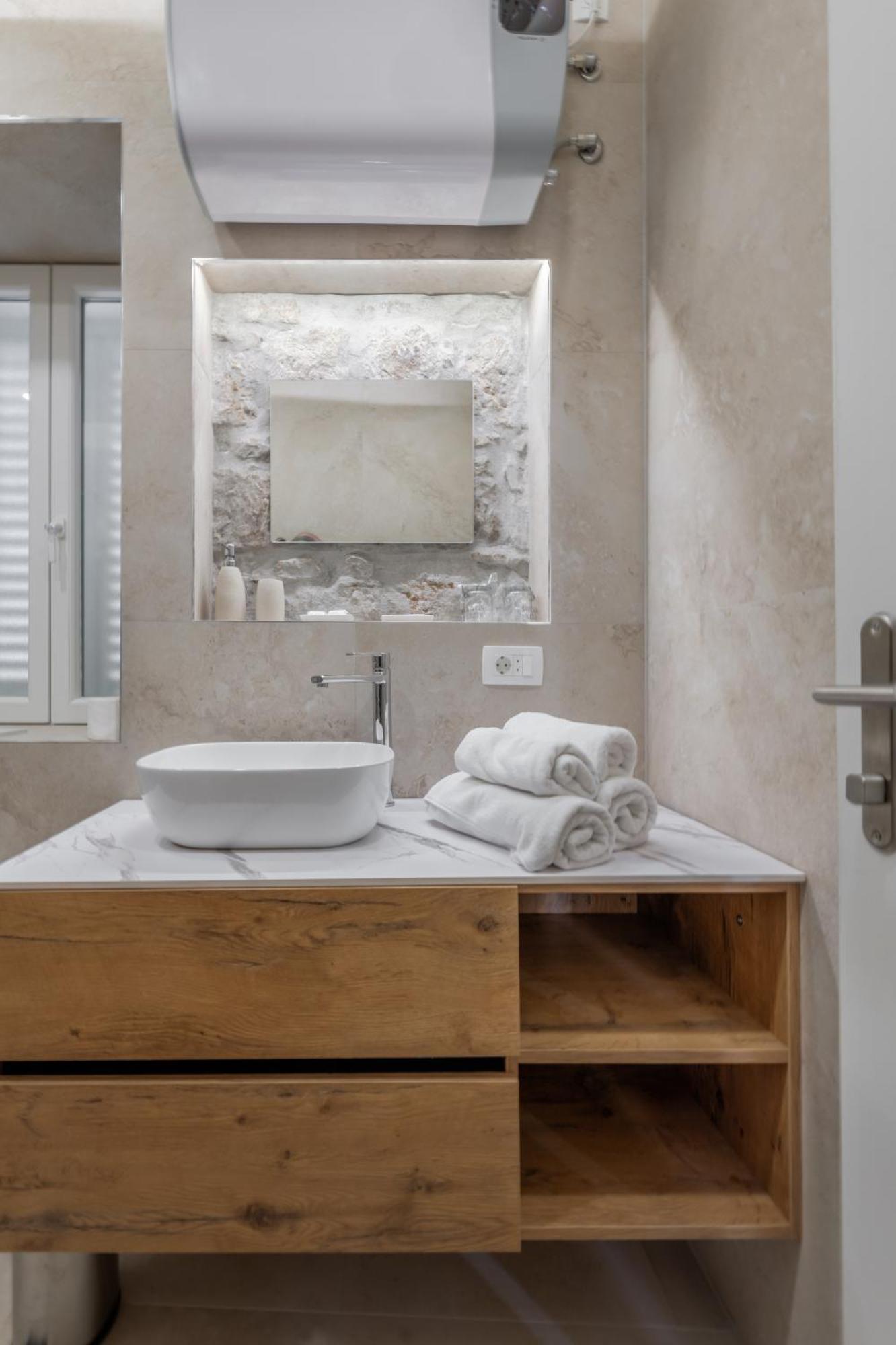 Inmotion Luxury Rooms Σπλιτ Εξωτερικό φωτογραφία